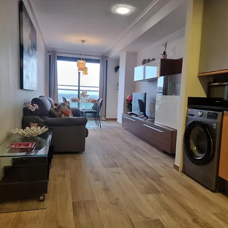 Apto En Ciudad De Ciencias Y Cerca Playa アパート *